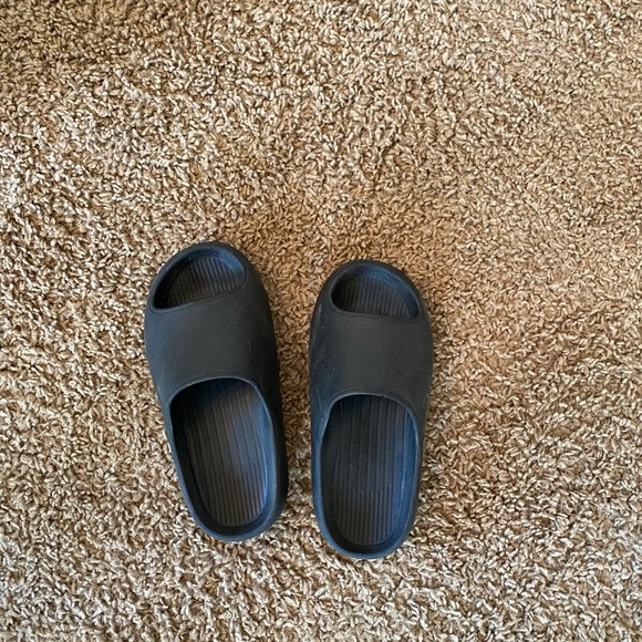 Pool slides - Picture 2 of 2